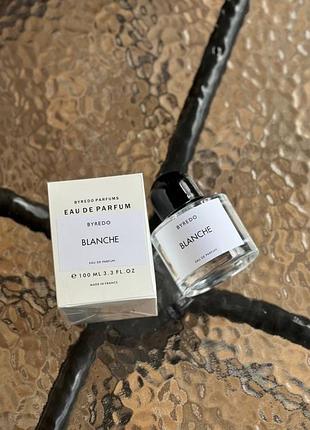 Духи парфюма byredo blanche.