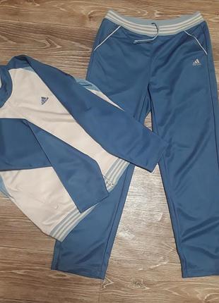 Оригінальні поліестерний  спортивний     костюм фірми adidas.