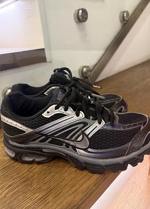 Оригінальні nike air max moto 2k, розмір 38.5
