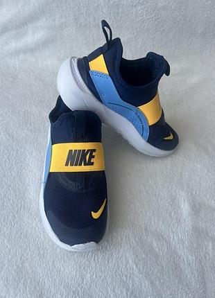 Кроссовки фирмы nike 31 размера по стельке 20 см