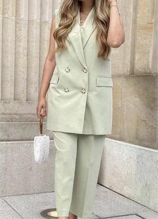 Жіночий брючний костюм zara з жилетом та брюками, салатовий
