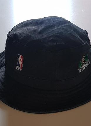 Панама timberwolves.
объем головы -58 см.
цвет черный.