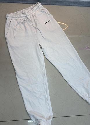Спортивні штани nike білі