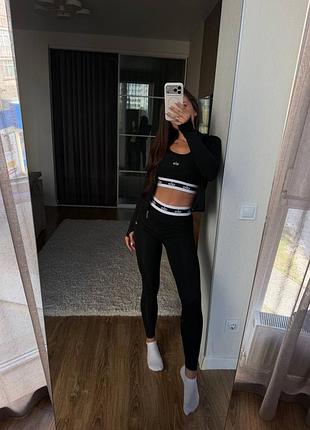 Фітнес костюм alo yoga basic black трійка