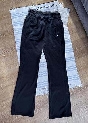 Спортивні прямі штани nike