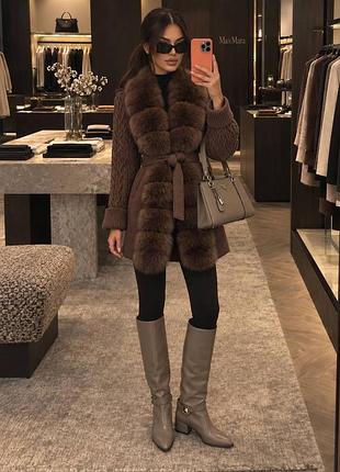 Пальто max mara  неймовірна якість! 70% вовна, 5% кашемір  хутро натуральна лисиця, знімається