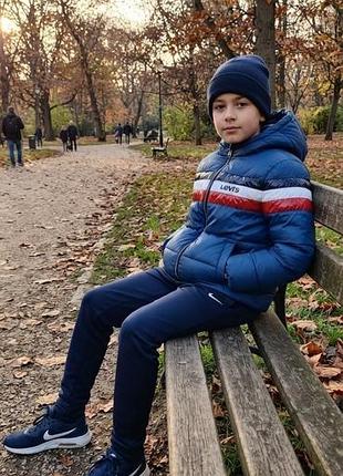 Тёплая демисезонная куртка levi’s, 11-12лет