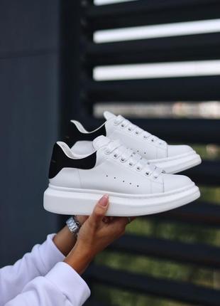 Alexander mcqueen white black кросівки жіночі маквины