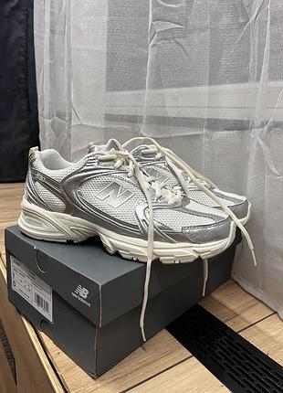 Оригінальні кросівки унісекс new balance 530 original
