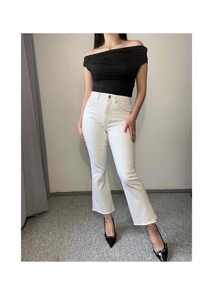 Білі вкорочені джинси zara