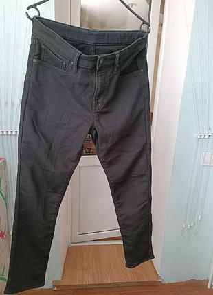 Черные коттоновые джинсы женские levi strauss р.28
