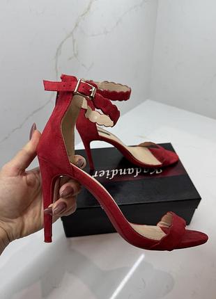 Босоніжки жіночі червоні
