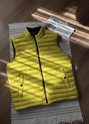 Пухова жилетка, безрукавка tommy hilfiger