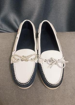 Топсайдери sebago 2