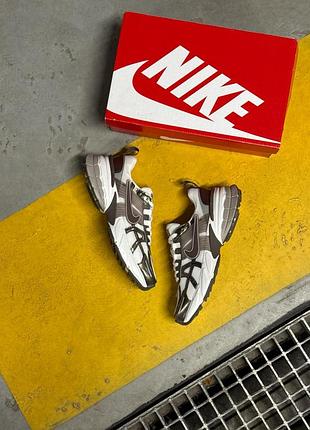 Nike v2k run mink brown 5