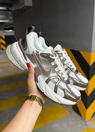 Nike v2k run mink brown