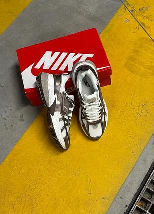 Nike v2k run mink brown 3