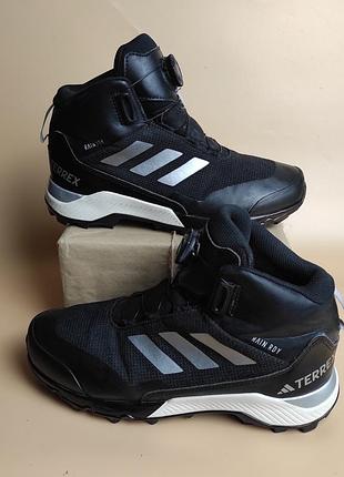Черевики ботінки адідас adidas terrex.
розмір 36 довжина устілки 22,5 см.