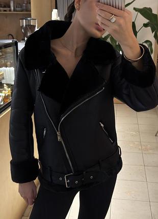 Чорна дублянка під zara