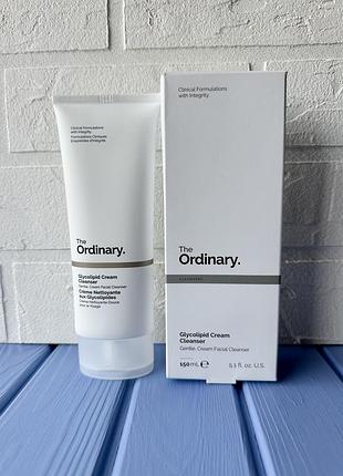 The ordinary glycolipid cream cleanser — це делікатний, непінистий засіб для вмивання на основі рослинних гліколіпідів 150ml