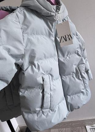 Куртка zara небесно блакитна можна як для дівчаток так в для хлопчиків