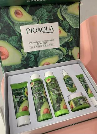 Набір косметики для обличчя з авокадо і ментолом bioaqua avocado elasticity moisturizing six-piece set