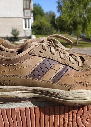 Легкие спортивные туфли skechers