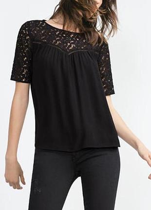 Элегантная черная блуза zara basic с кружевом