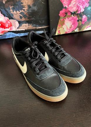 Жіночі кросівки nike — ідеальне поєднання стилю та комфорту, яке захопить кожну поціновувачку моди.