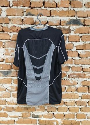 Спортивна футболка nike pro combat