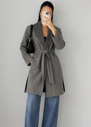 Стильне жіноче пальто boohoo