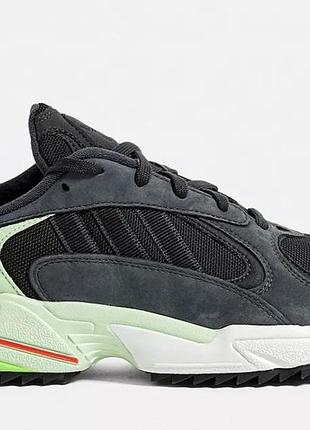 Продам кросівки кadidas yung-1 з натуральної шкіри