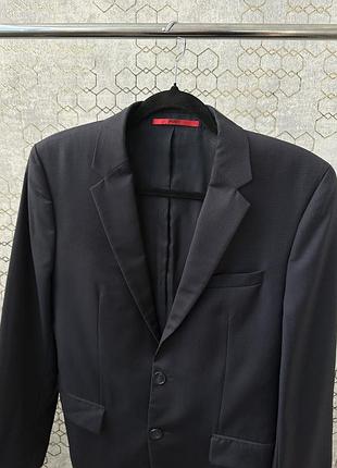 Стильний чоловічий піджак hugo boss