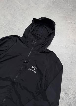 Вітровка arcteryx