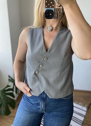 Сірий асиметричний жилет h&m 6