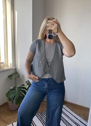 Сірий асиметричний жилет h&m 8