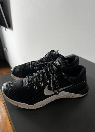 Жіночі кросівки nike