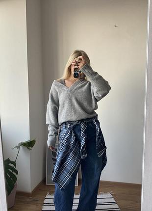 Светр з в-вирізом zara 2
