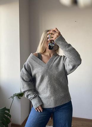 Светр з в-вирізом zara 6