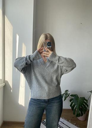 Светр з в-вирізом zara 9