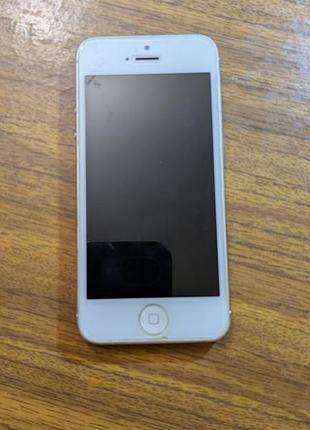 Употребляемый телефон iphone 5 (потребуется ремонта)