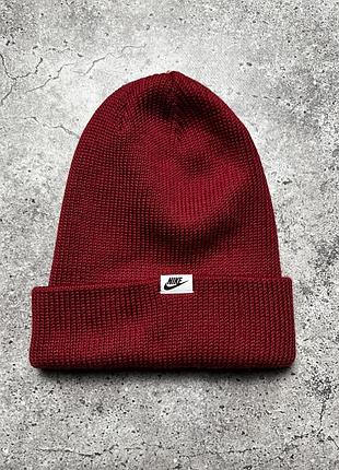 Зимова шапка nike
