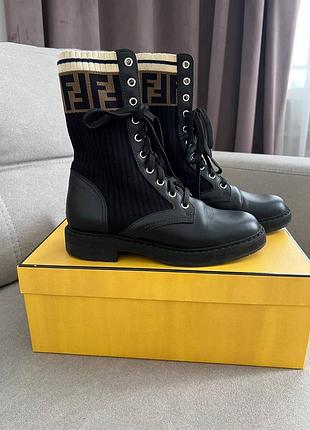 Черевики fendi
