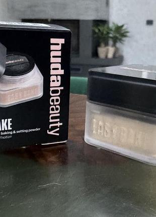 Фіксуюча пудра huda beauty, колір banana bread, 6 gr