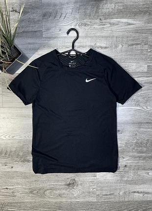 Оригінальна, спортивна футболка - nike