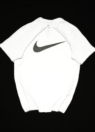 Нова футболка the nike tee тішка як adidas puma gymshark under armour lululemon carhartt wip corteiz stussy lacoste diesel alpha industries