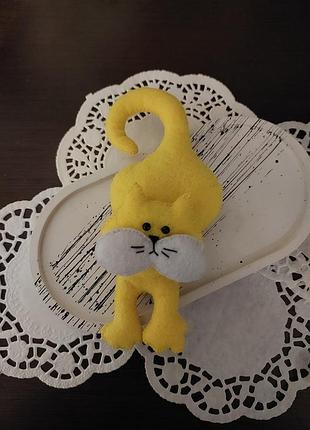Котик с фетра ручной работы!
