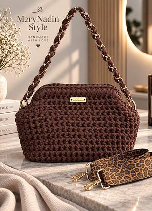 Жіноча в'язана сумка радикюль merynadinstyle коричнева 27×18×15 см, ручна робота з 2 ремінцями
