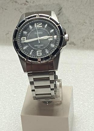 Часы кварц фирмы casio водонепроницаемые 50 м японский механизм надо поставить батарейку сроки отправки уточняйте я не всегда бываю дома