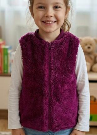 Плюшевая жилетка на девочку с 4-6 лет